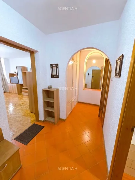 Stirbei Voda, Tribunalul Sectorului 6, Eroilor, garsoniera, 42 mp.