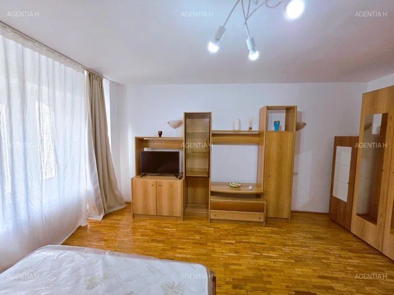 Stirbei Voda, Tribunalul Sectorului 6, Eroilor, garsoniera, 42 mp.