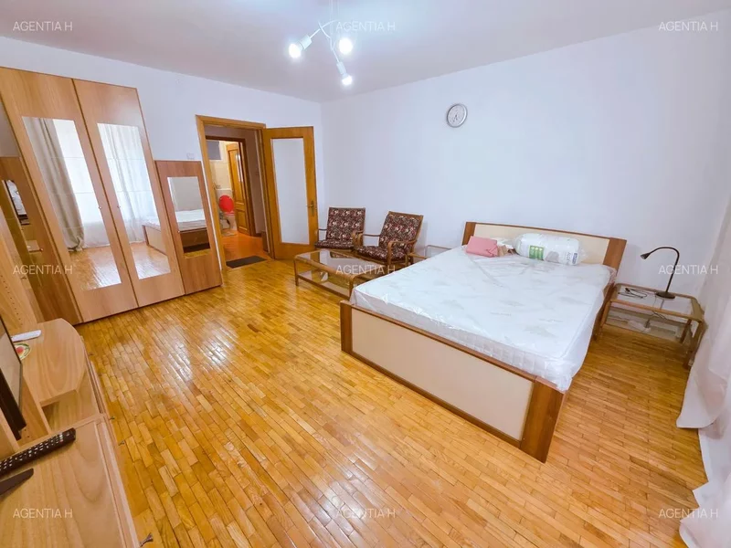 Stirbei Voda, Tribunalul Sectorului 6, Eroilor, garsoniera, 42 mp.